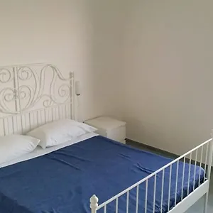 https://appartamento-caterina-finale-ligure.hotelitalianriviera.com